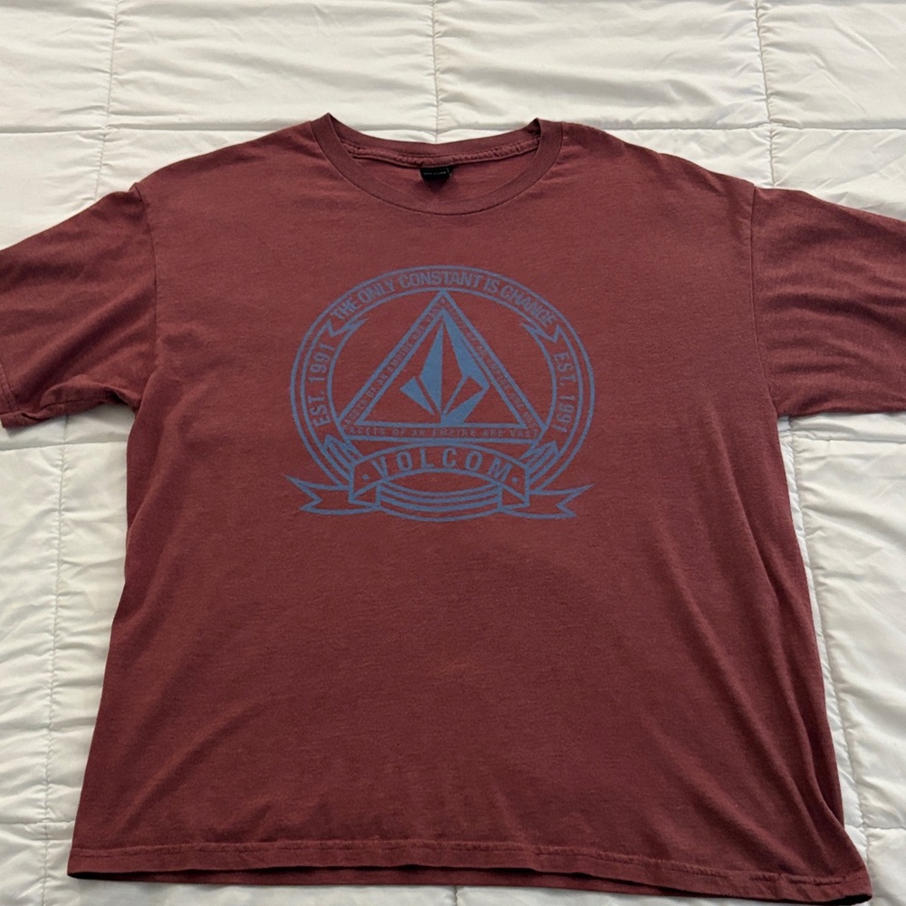Volcom Men's Burgundy Graphic Tee